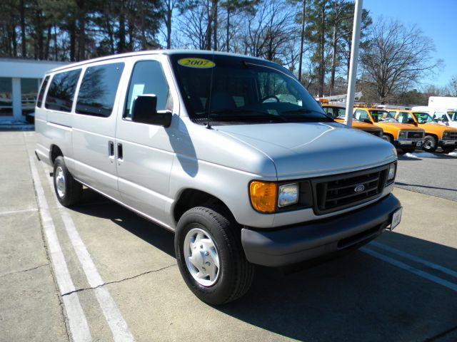 Ford Econoline Wagon 2007 photo 5