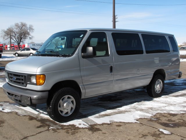Ford Econoline Wagon 2007 photo 4