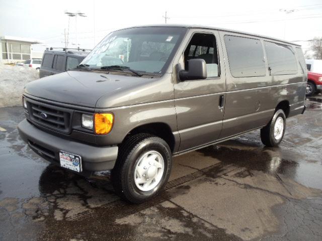 Ford Econoline Wagon Sport 4WD Passenger Van