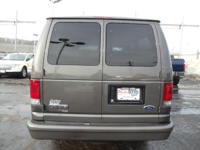 Ford Econoline Wagon 2007 photo 1