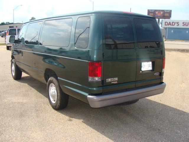 Ford Econoline Wagon 2007 photo 3