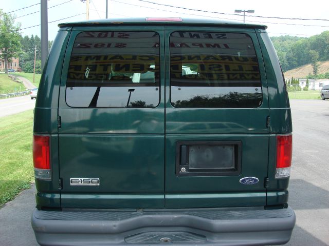 Ford Econoline Wagon 2007 photo 4