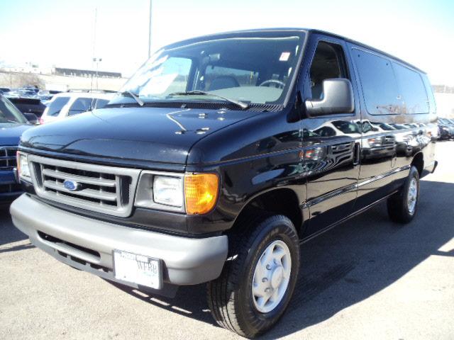 Ford Econoline Wagon 2007 photo 3