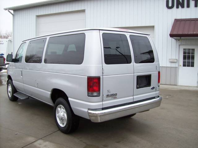 Ford Econoline Wagon K 4x4 Passenger Van