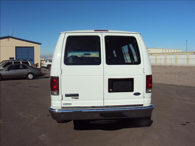 Ford Econoline Wagon 2007 photo 1