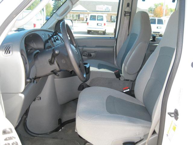 Ford Econoline Wagon ESi Passenger Van