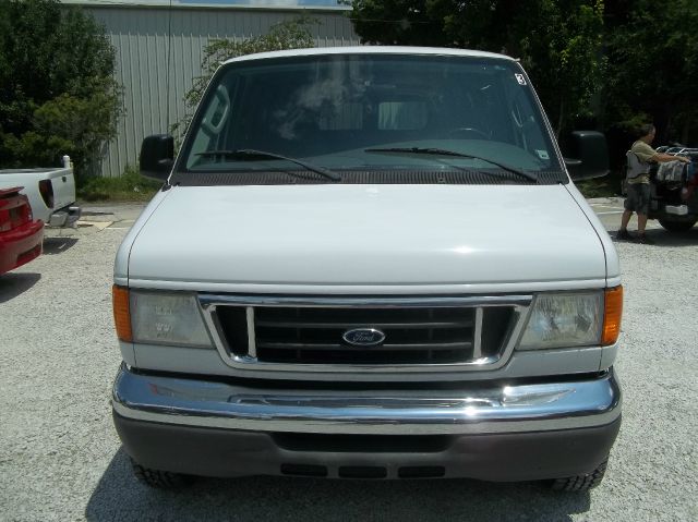 Ford Econoline Wagon 2007 photo 1