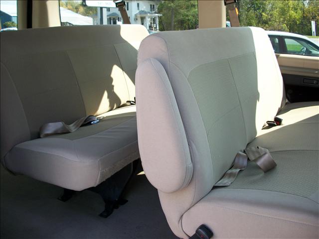 Ford Econoline Wagon 2007 photo 3