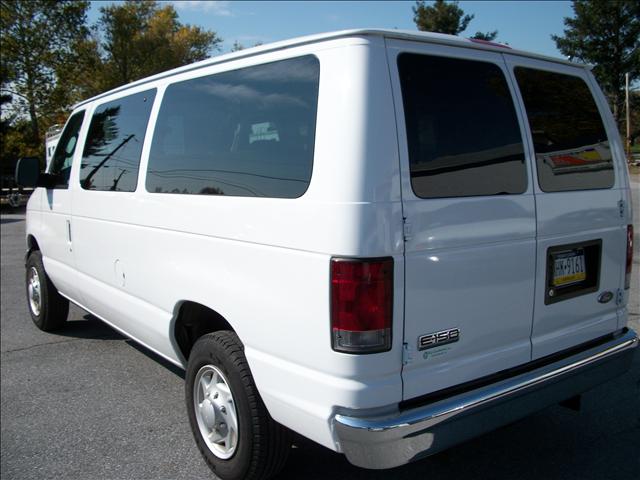 Ford Econoline Wagon 2007 photo 5