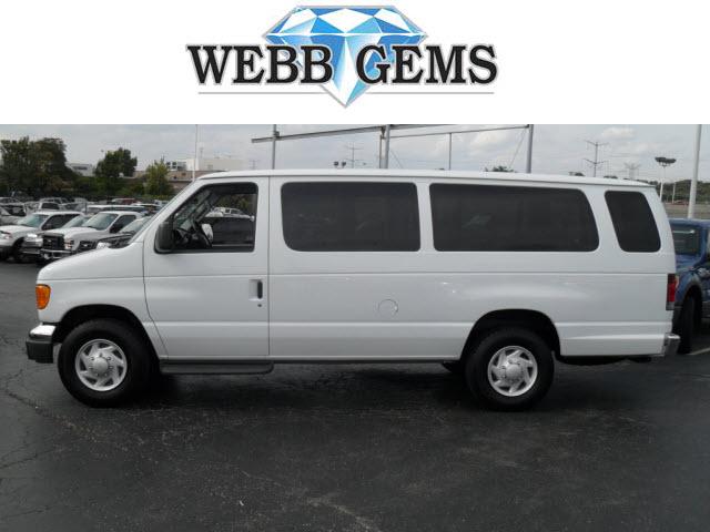 Ford Econoline Wagon 2007 photo 4