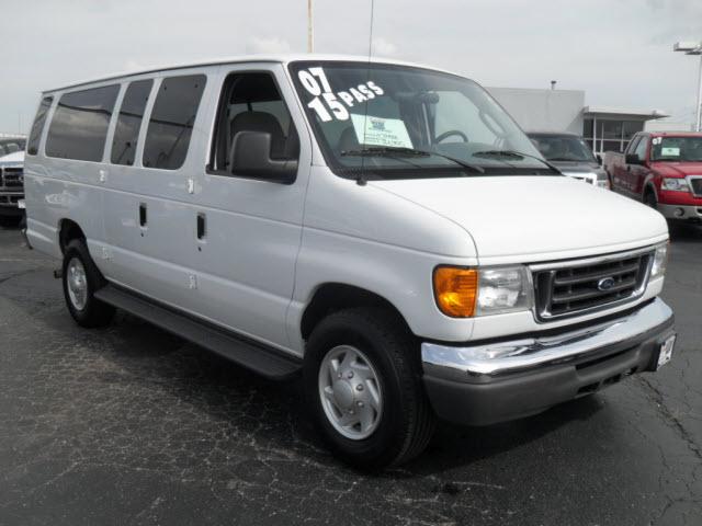 Ford Econoline Wagon CPE Passenger Van