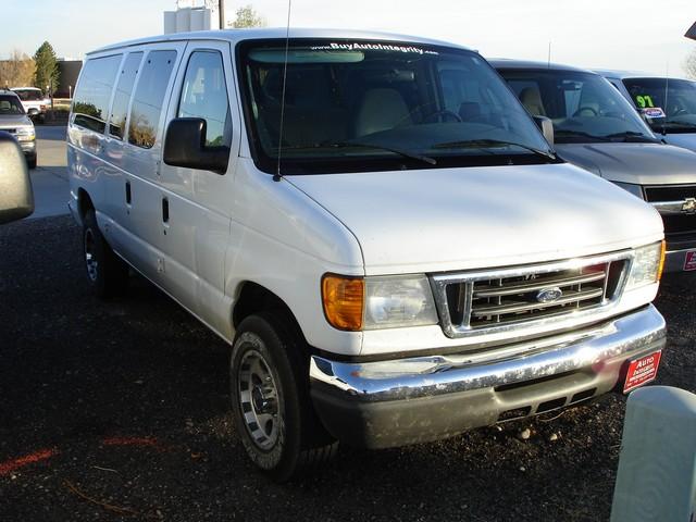 Ford Econoline Wagon 2007 photo 1