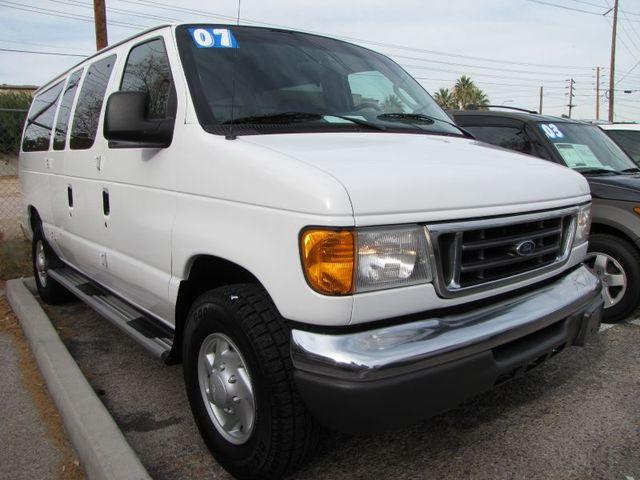 Ford Econoline Wagon 2007 photo 1