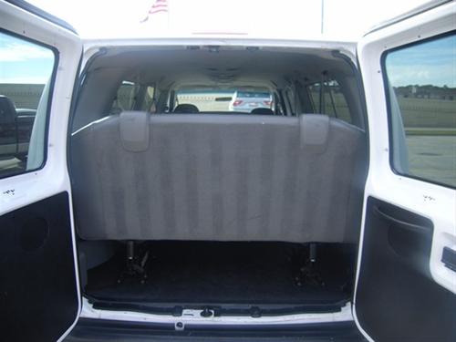 Ford Econoline Wagon 2008 photo 1