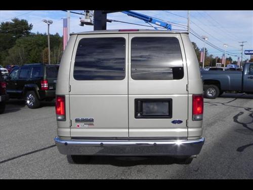 Ford Econoline Wagon 2008 photo 1