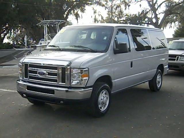 Ford Econoline Wagon 2008 photo 5