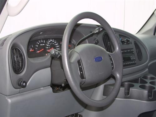 Ford Econoline Wagon 2008 photo 5