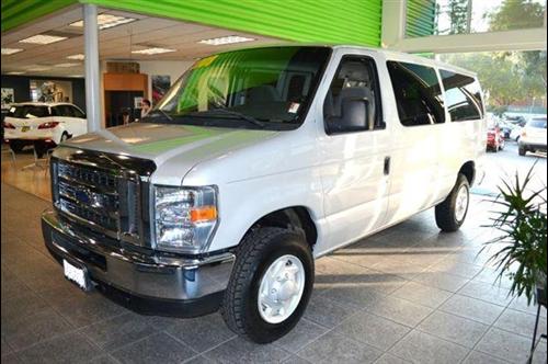 Ford Econoline Wagon 2008 photo 1