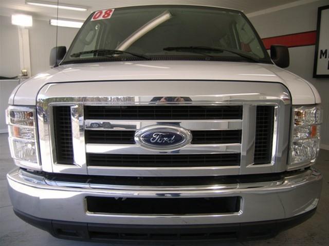 Ford Econoline Wagon 2008 photo 1