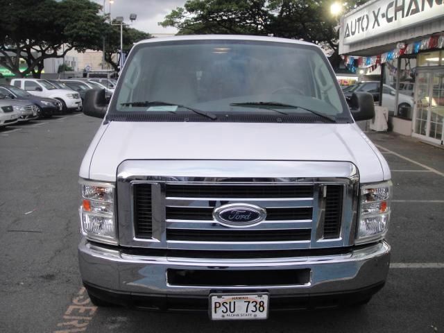 Ford Econoline Wagon 1500 SLT 4X4 Passenger Van
