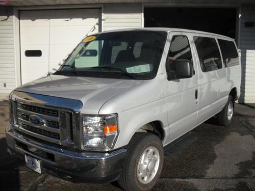 Ford Econoline Wagon 2008 photo 1