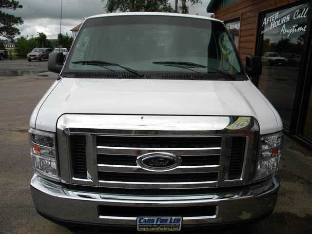 Ford Econoline Wagon 2008 photo 1