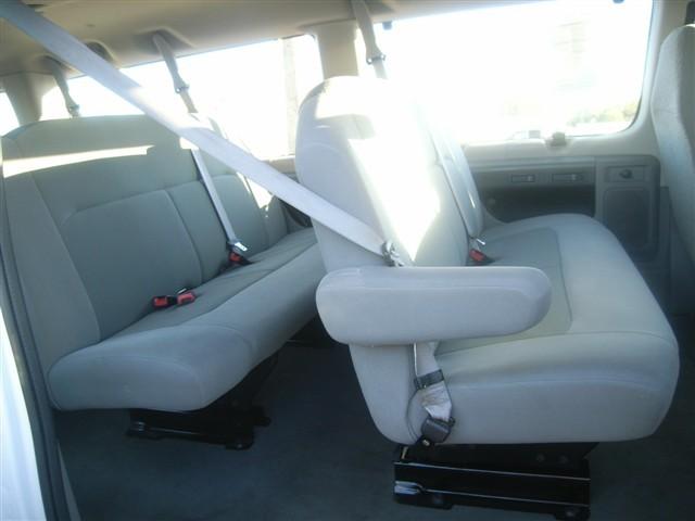 Ford Econoline Wagon 2008 photo 5