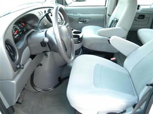 Ford Econoline Wagon 2008 photo 1