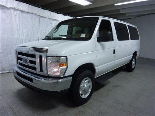 Ford Econoline Wagon 2008 photo 5
