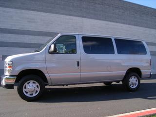 Ford Econoline Wagon 2008 photo 4