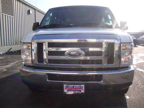 Ford Econoline Wagon 2008 photo 4
