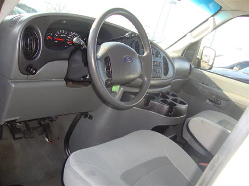 Ford Econoline Wagon 2008 photo 5