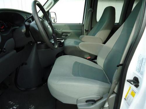 Ford Econoline Wagon 2008 photo 1