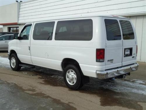 Ford Econoline Wagon 2008 photo 3