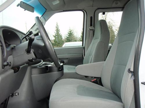 Ford Econoline Wagon 2008 photo 5