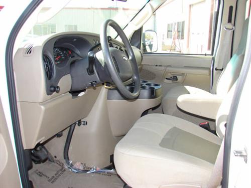 Ford Econoline Wagon 2008 photo 3
