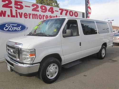Ford Econoline Wagon 2008 photo 1