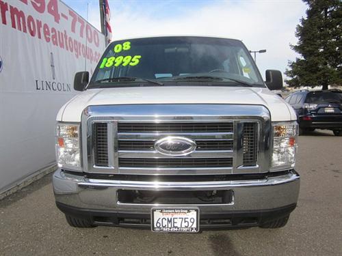 Ford Econoline Wagon 2008 photo 2