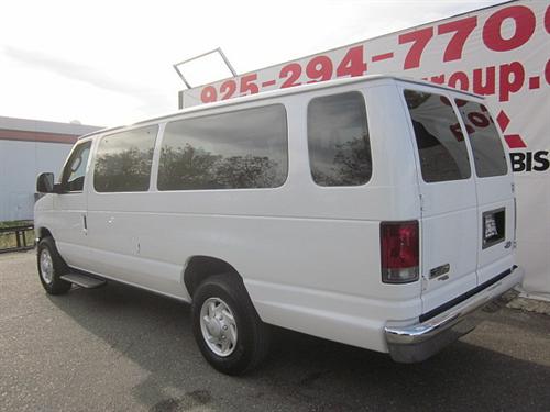 Ford Econoline Wagon 2008 photo 3