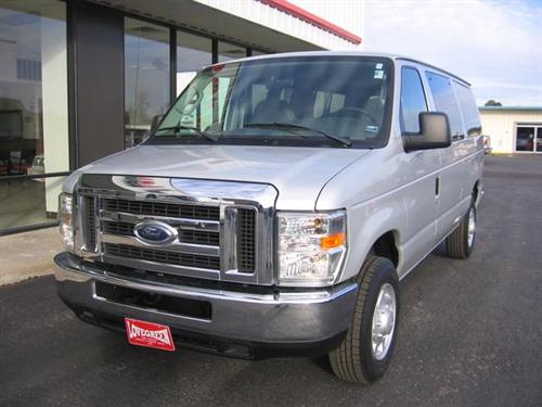 Ford Econoline Wagon 2008 photo 3