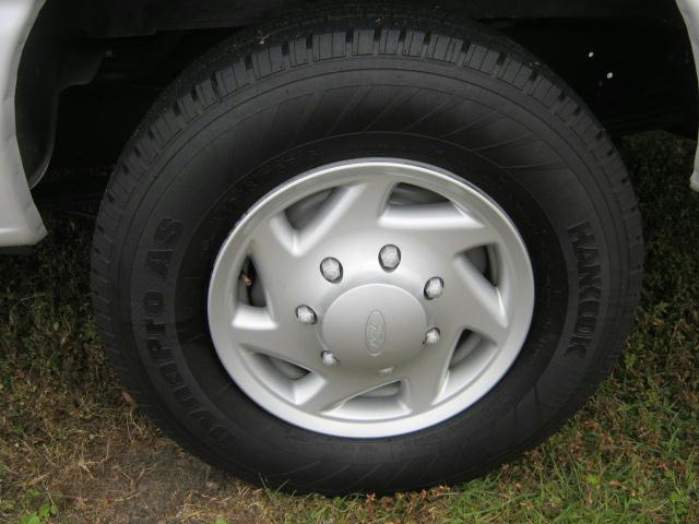Ford Econoline Wagon 2008 photo 4