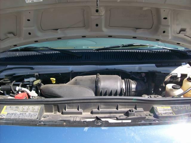 Ford Econoline Wagon 2008 photo 2
