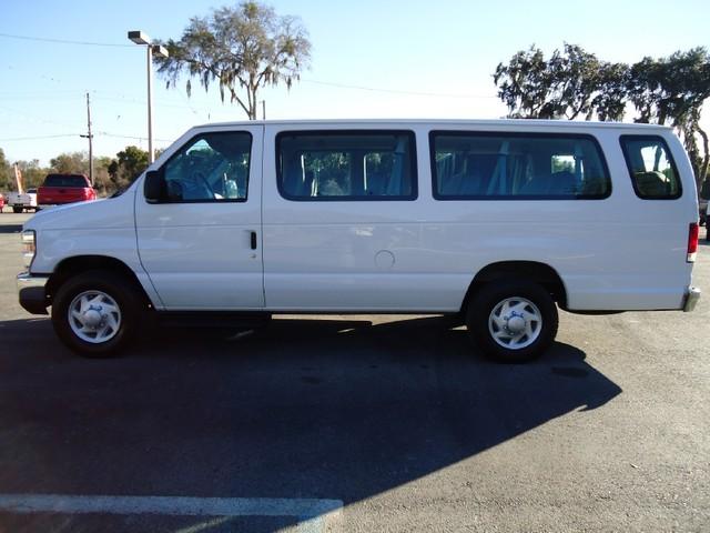 Ford Econoline Wagon 2008 photo 1