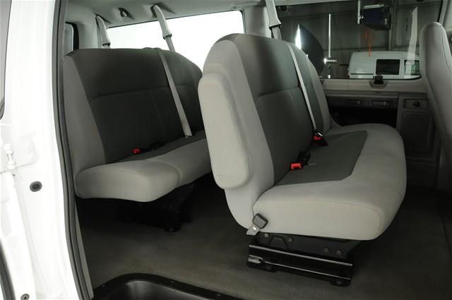 Ford Econoline Wagon 2008 photo 5