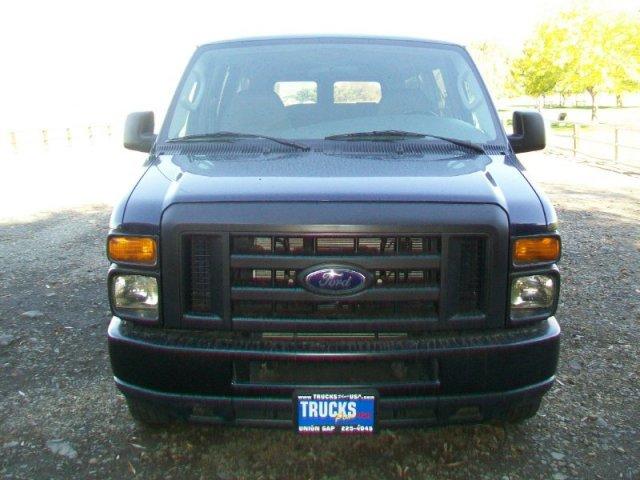 Ford Econoline Wagon 2008 photo 5