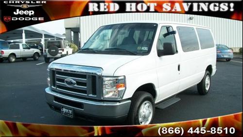 Ford Econoline Wagon 2008 photo 1
