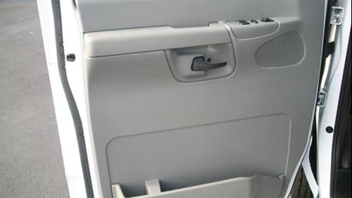 Ford Econoline Wagon 2008 photo 5