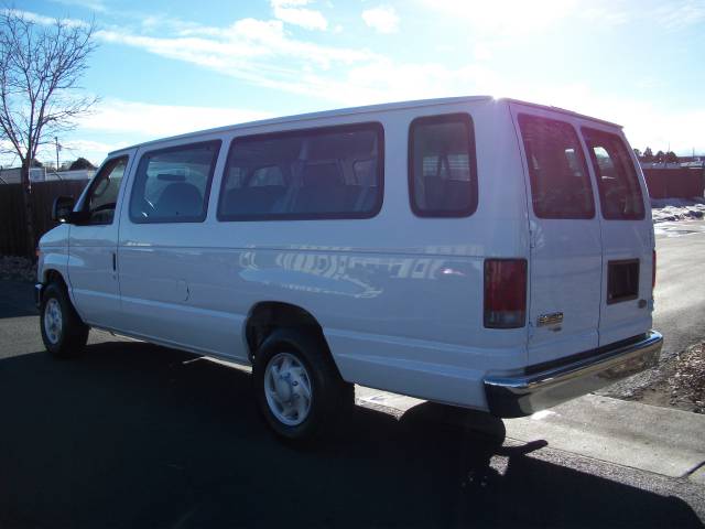 Ford Econoline Wagon Base Passenger Van