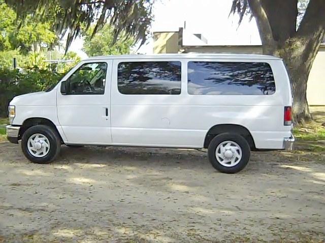 Ford Econoline Wagon 2008 photo 5