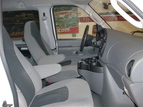 Ford Econoline Wagon 2008 photo 3